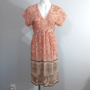 JONES NEW YORK silk dress. V-neck floral dress w/ zipper back & lining.  Size 4